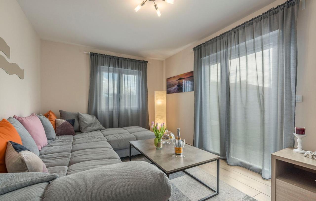 Villa Frontera Croatia Пореч Экстерьер фото