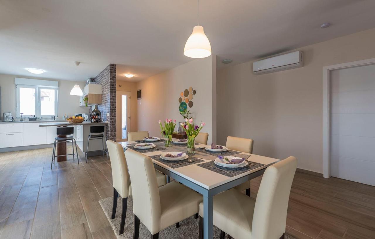 Villa Frontera Croatia Пореч Экстерьер фото